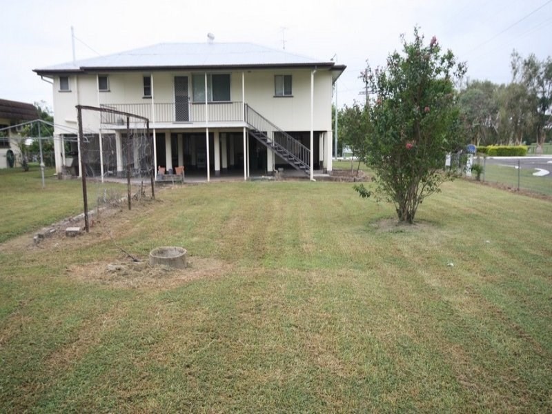 32 Eleventh Avenue, Home Hill QLD 4806