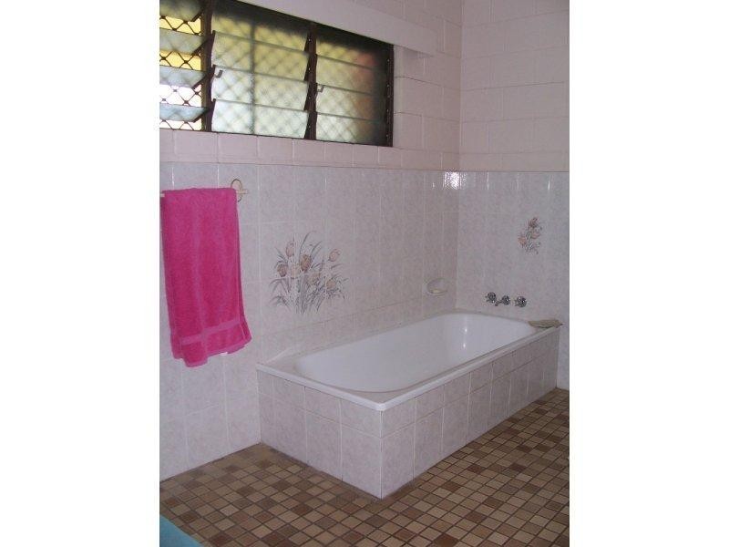 Mount Kelly QLD 4807