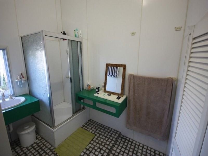 76 Tenth Avenue, Home Hill QLD 4806