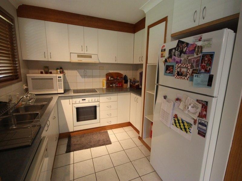 11 Seventh Avenue, Home Hill QLD 4806