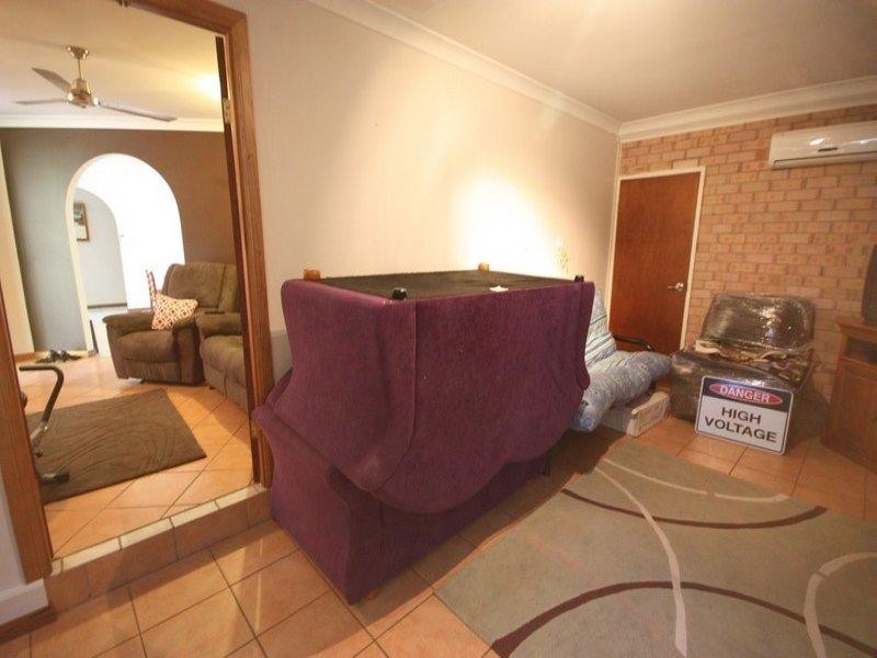 11 Seventh Avenue, Home Hill QLD 4806