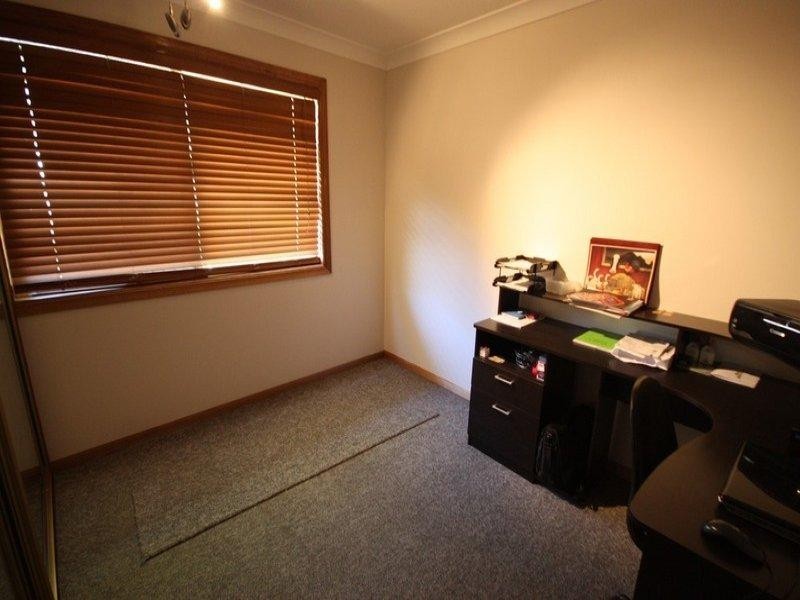 11 Seventh Avenue, Home Hill QLD 4806