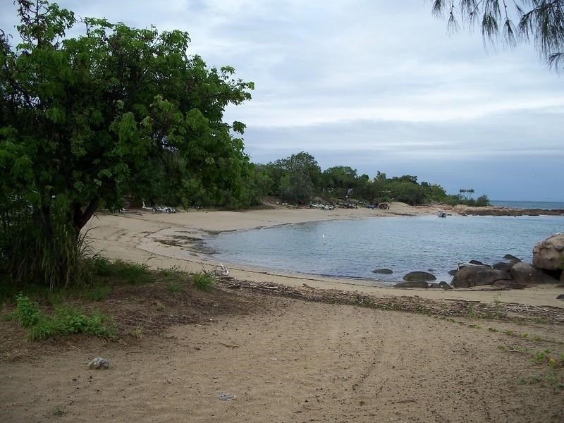 L235 Flagstaff Bay, Gumlu QLD 4805