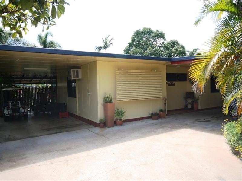 18 Moss Street, Ayr QLD 4807