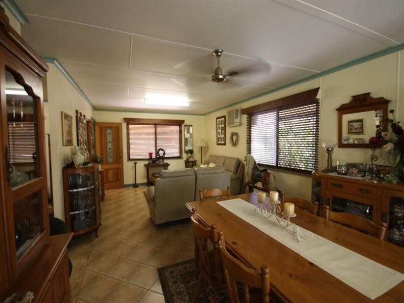 18 Moss Street, Ayr QLD 4807