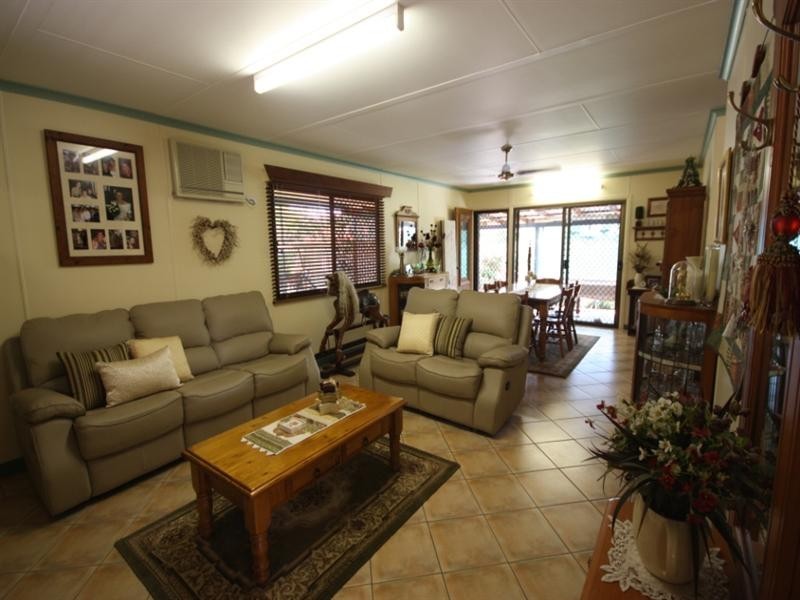 18 Moss Street, Ayr QLD 4807