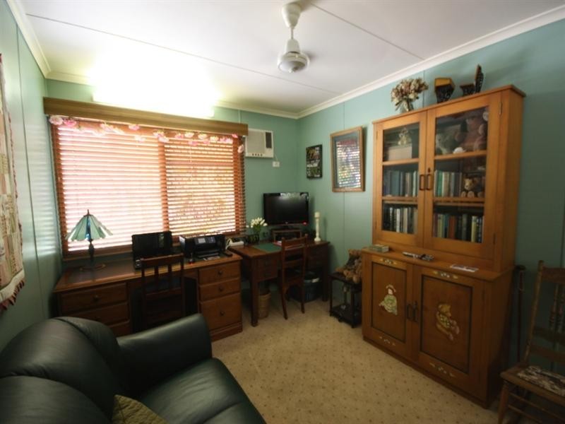 18 Moss Street, Ayr QLD 4807