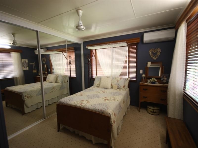 18 Moss Street, Ayr QLD 4807