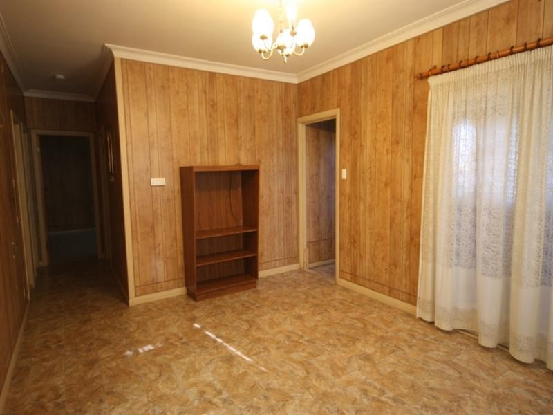 4 Burke Street, Brandon QLD 4808