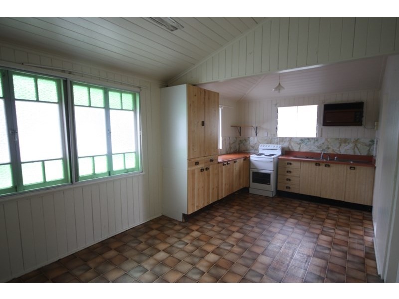 2 Eighth Street, Home Hill QLD 4806