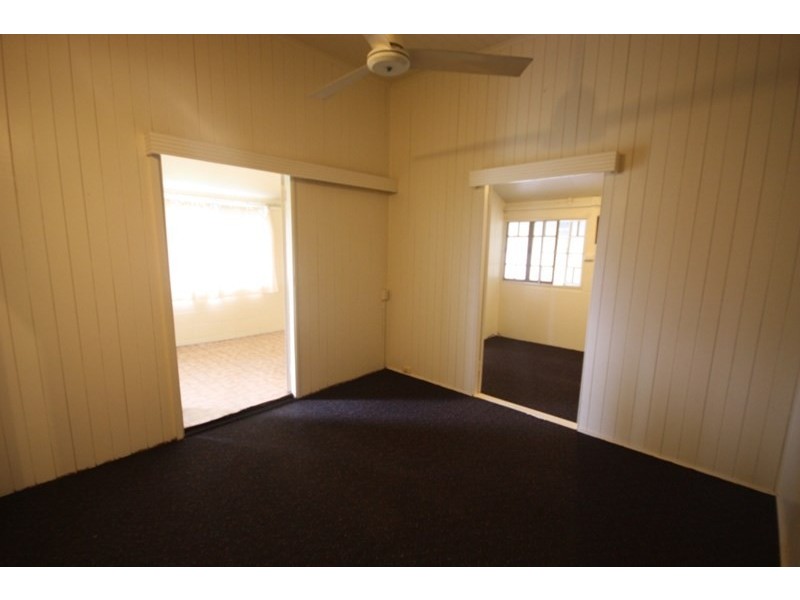 2 Eighth Street, Home Hill QLD 4806