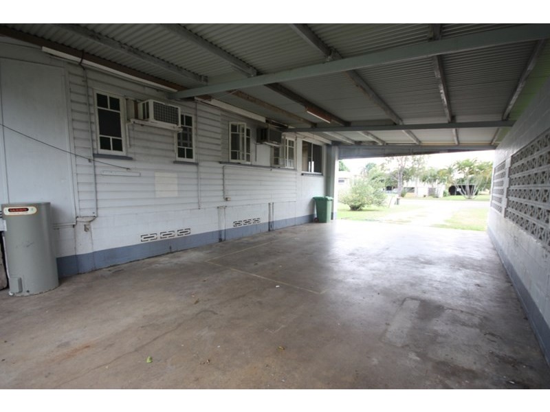 2 Eighth Street, Home Hill QLD 4806