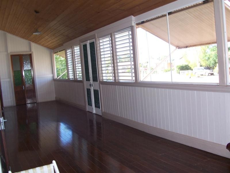 6 Fifth Street, Home Hill QLD 4806