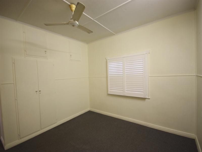 88 Tenth Street, Home Hill QLD 4806