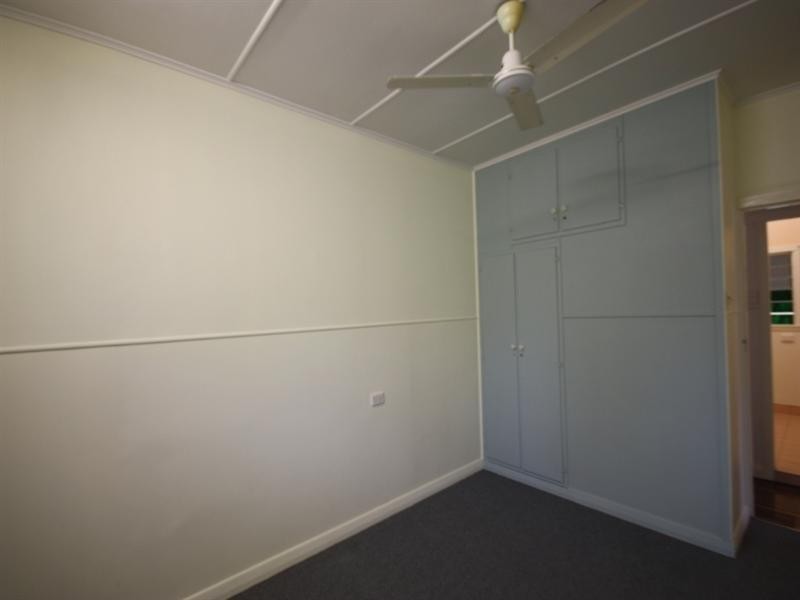 88 Tenth Street, Home Hill QLD 4806