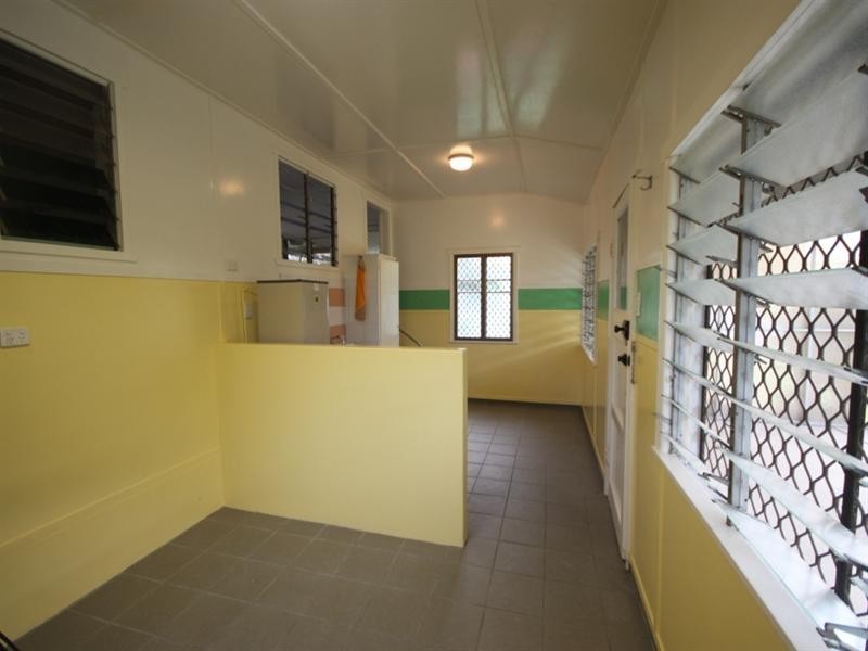 88 Tenth Street, Home Hill QLD 4806