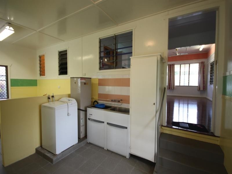 88 Tenth Street, Home Hill QLD 4806