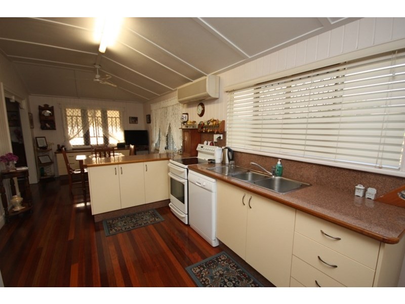 94 Young Street, Ayr QLD 4807