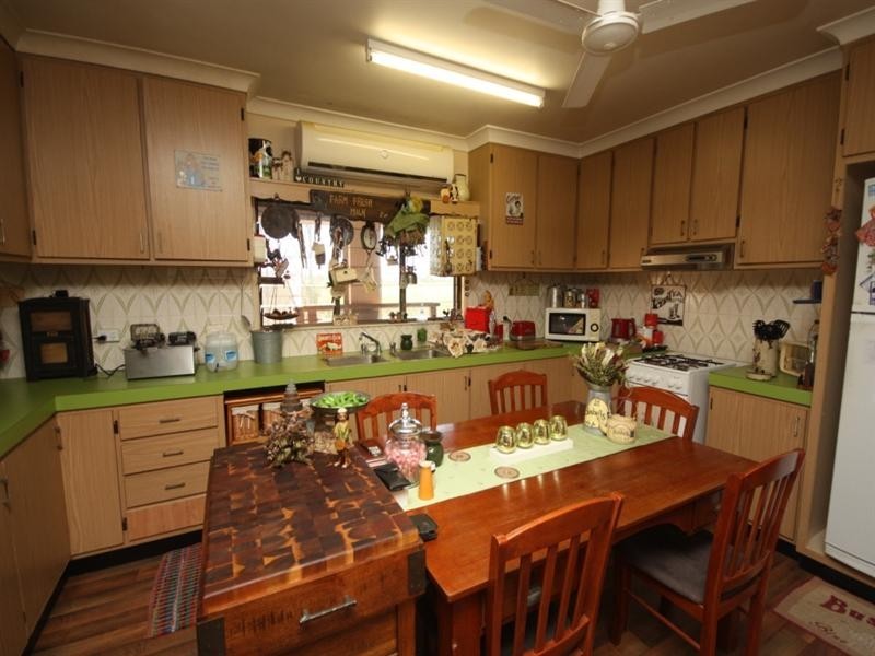 21 Waterview Road, Airville QLD 4807