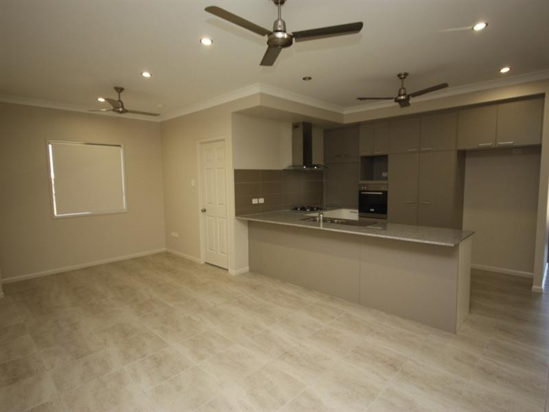 1 Hibiscus Drive, Ayr QLD 4807