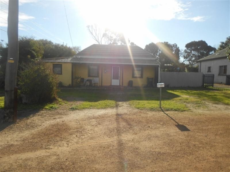 60 Annie Street, Katanning WA 6317