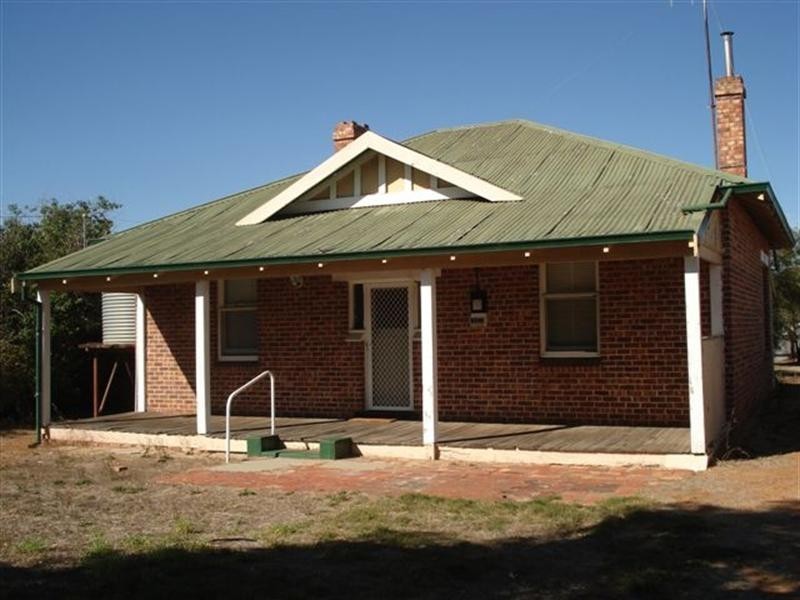29 Barker Street, Katanning WA 6317
