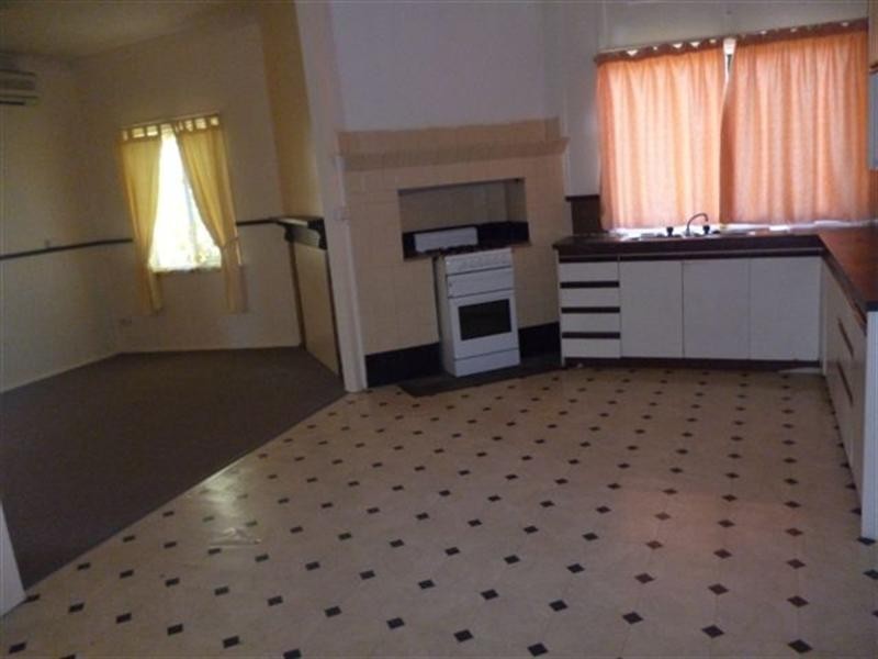 2 Blantyre Street, Katanning WA 6317