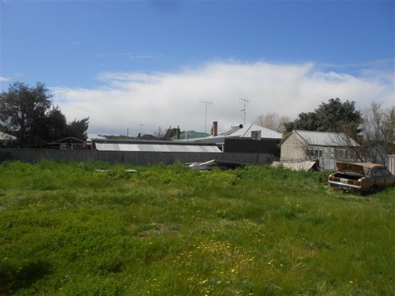 64 Carew Street, Katanning WA 6317