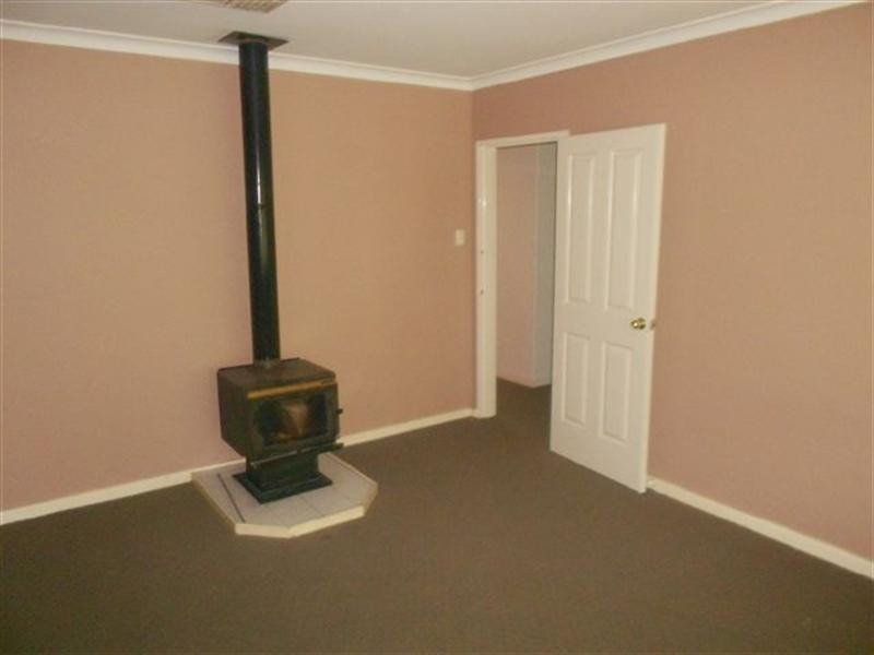 64 Bokarup Street, Katanning WA 6317