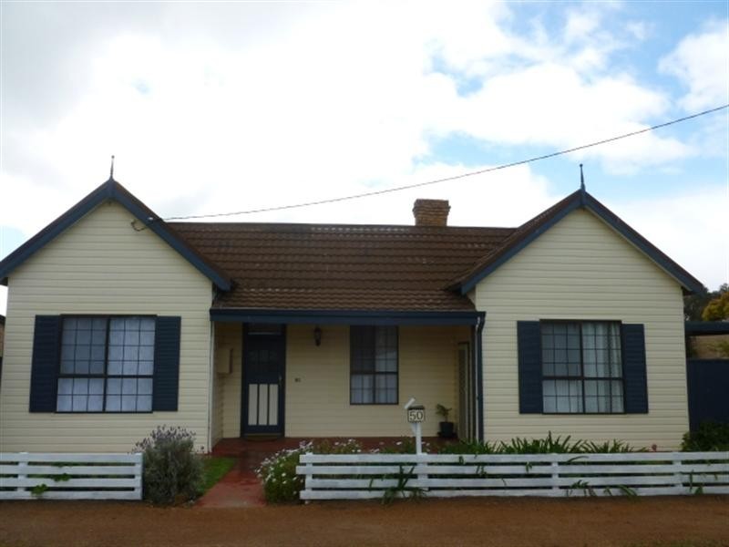 50 Richardson Street, Katanning WA 6317