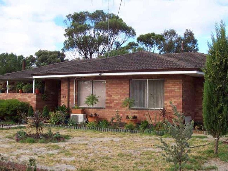 39 Rogers Avenue, Katanning WA 6317