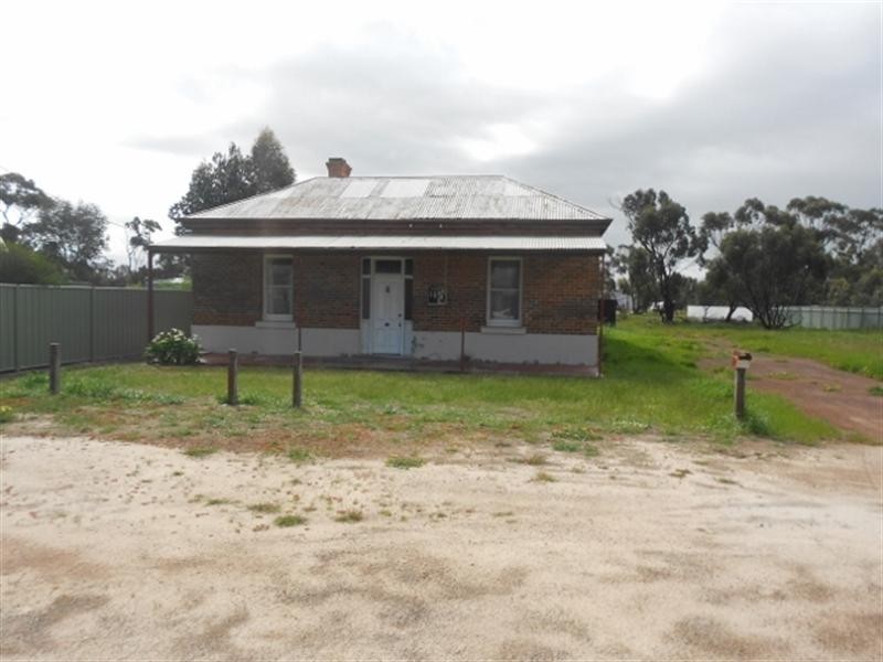 25 Clarence Street, Katanning WA 6317