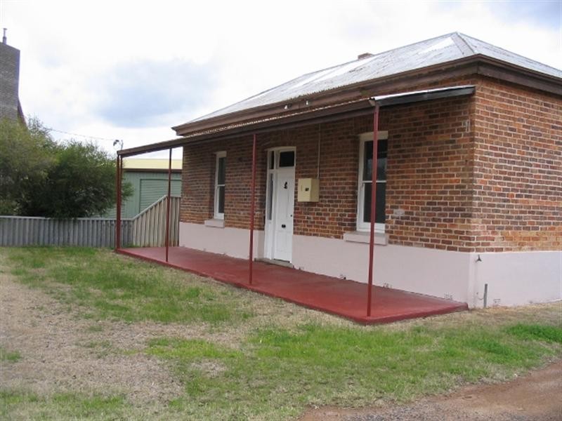 25 Clarence Street, Katanning WA 6317