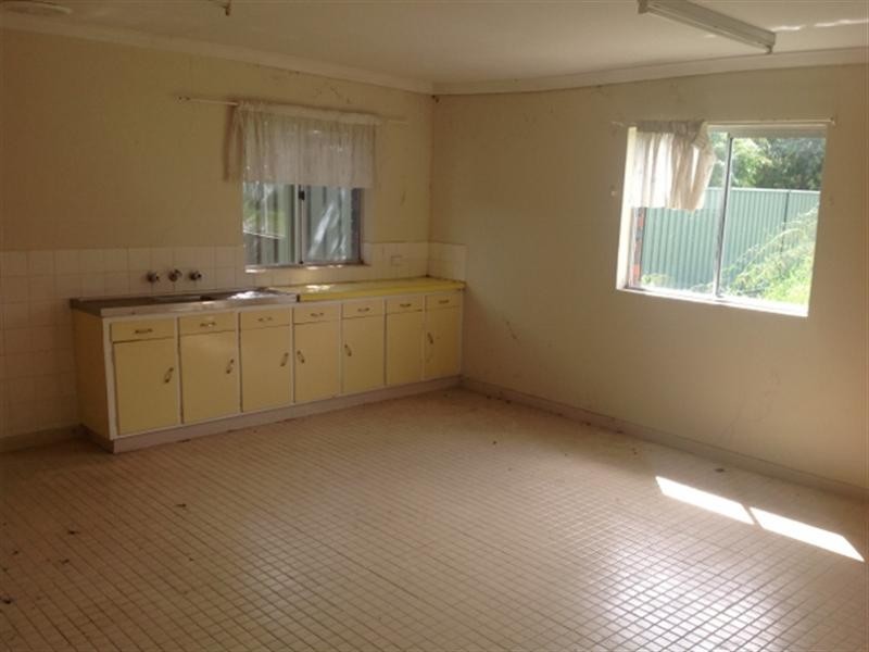 25 Clarence Street, Katanning WA 6317