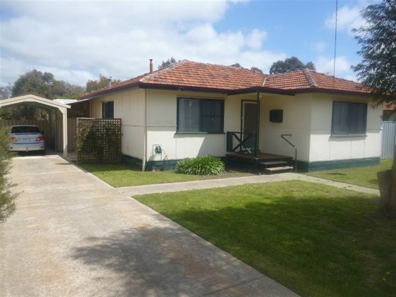 74 Rogers Avenue, Katanning WA 6317