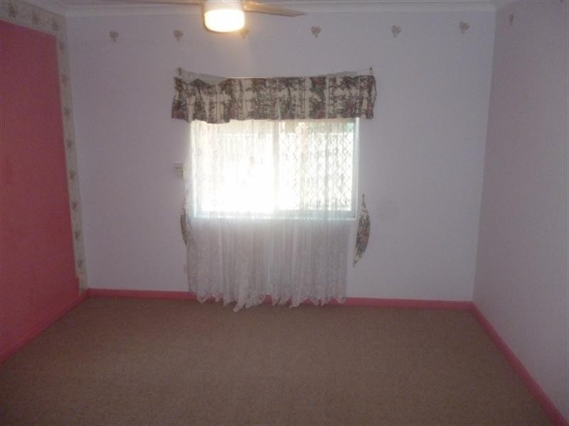 16 Hakea Place, Katanning WA 6317