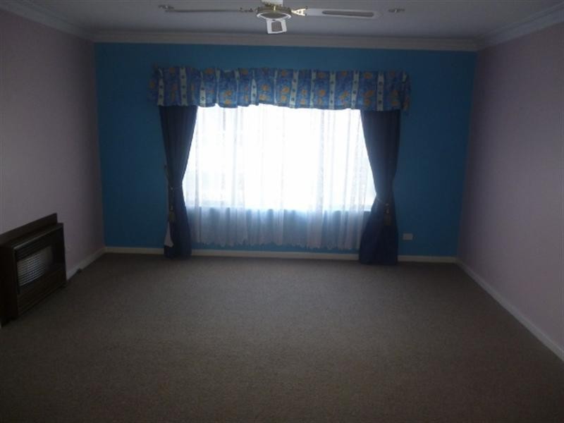 16 Hakea Place, Katanning WA 6317