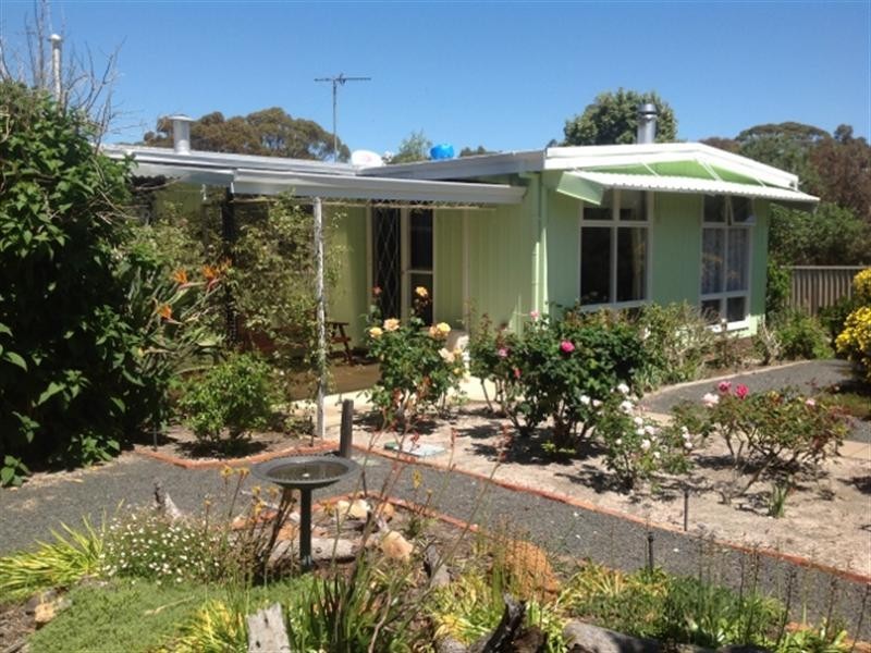 17 Carlton Street, Woodanilling WA 6316