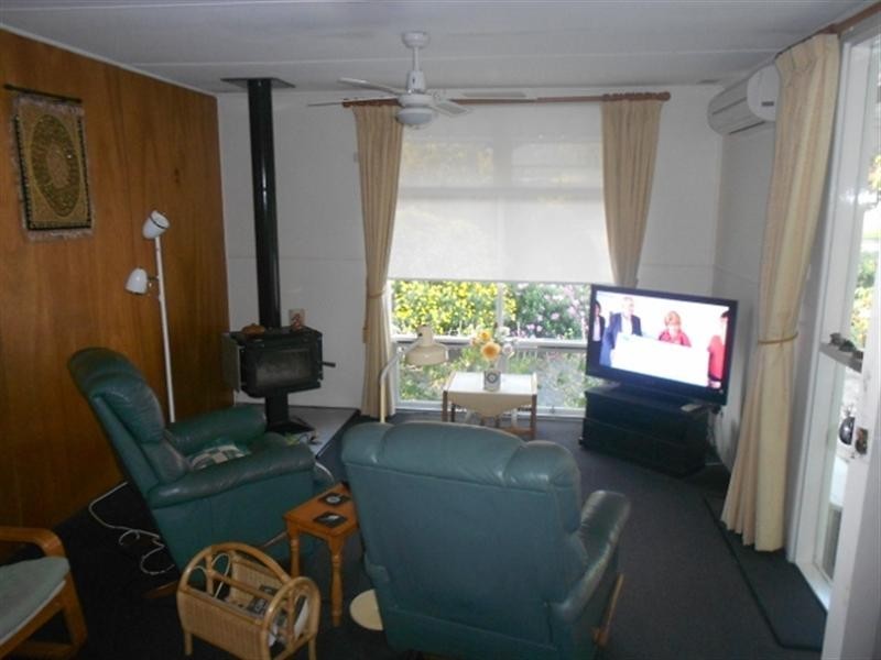 17 Carlton Street, Woodanilling WA 6316