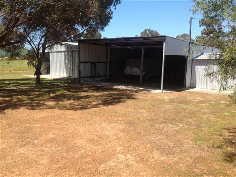 17 Carlton Street, Woodanilling WA 6316