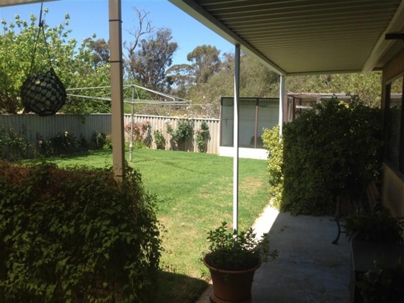 17 Carlton Street, Woodanilling WA 6316