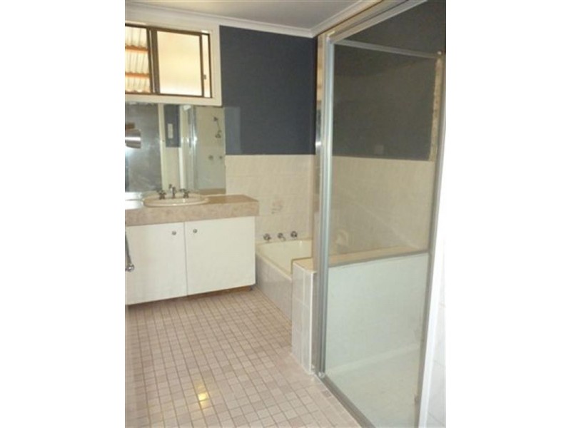 2 Janitor Street, Broomehill WA 6318