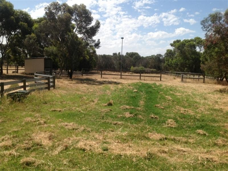 18 Shirley Street, Katanning WA 6317