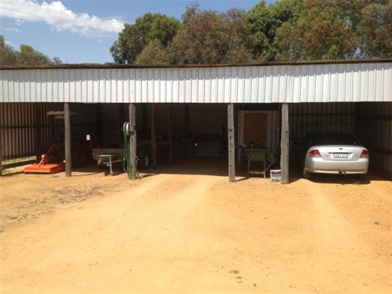 18 Shirley Street, Katanning WA 6317