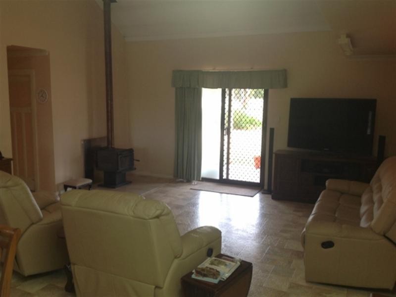 18 Shirley Street, Katanning WA 6317