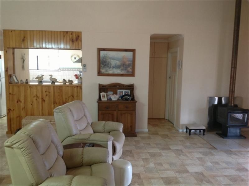 18 Shirley Street, Katanning WA 6317