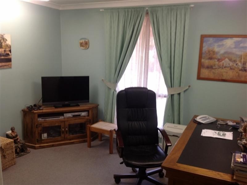 18 Shirley Street, Katanning WA 6317