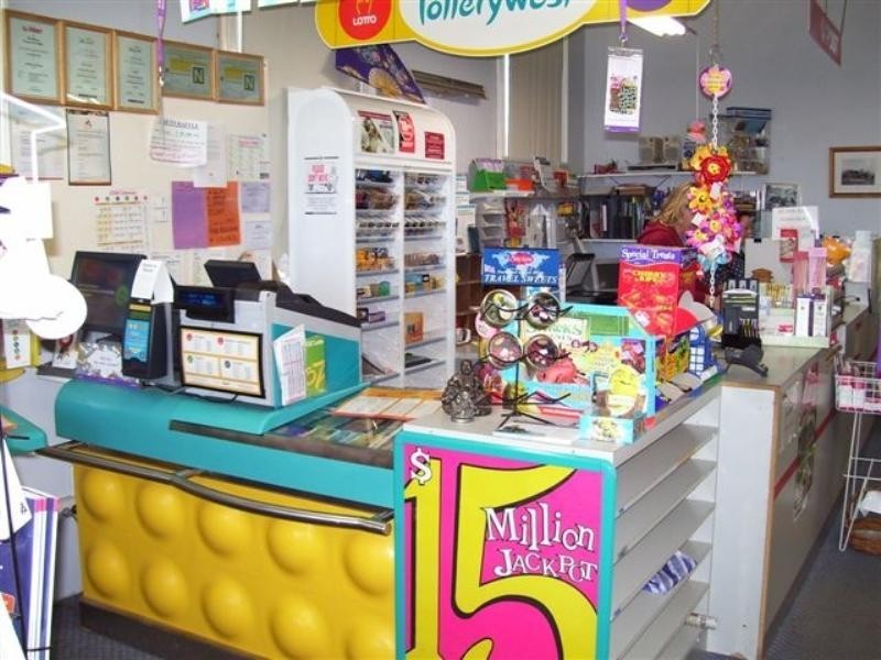 28 Absolon Street, Dumbleyung WA 6350