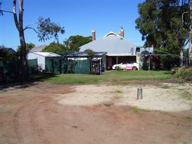 28 Absolon Street, Dumbleyung WA 6350