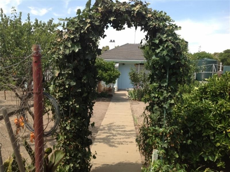 102 Adam Street, Katanning WA 6317